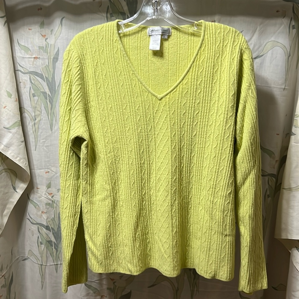 Yellow/green sweater